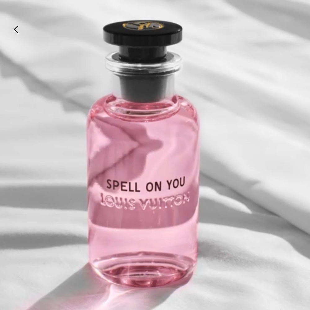 BNIB Louis Vuitton
ICON
Spell on You
